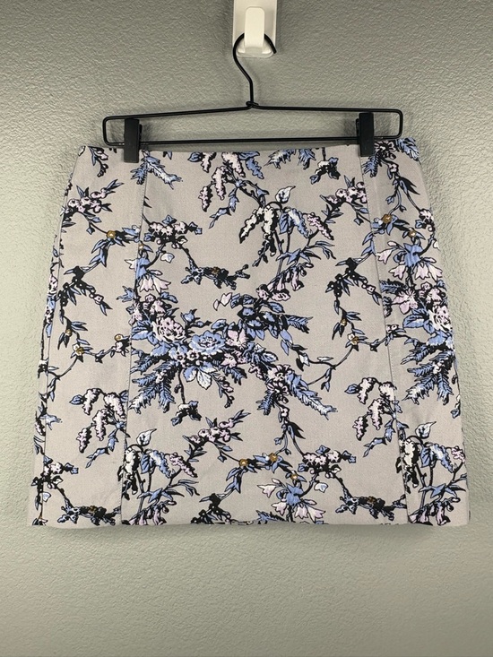 LOFT Dresses & Skirts - LOFT Grey Pastel Floral Brocade Tapestry Print Mini Skirt